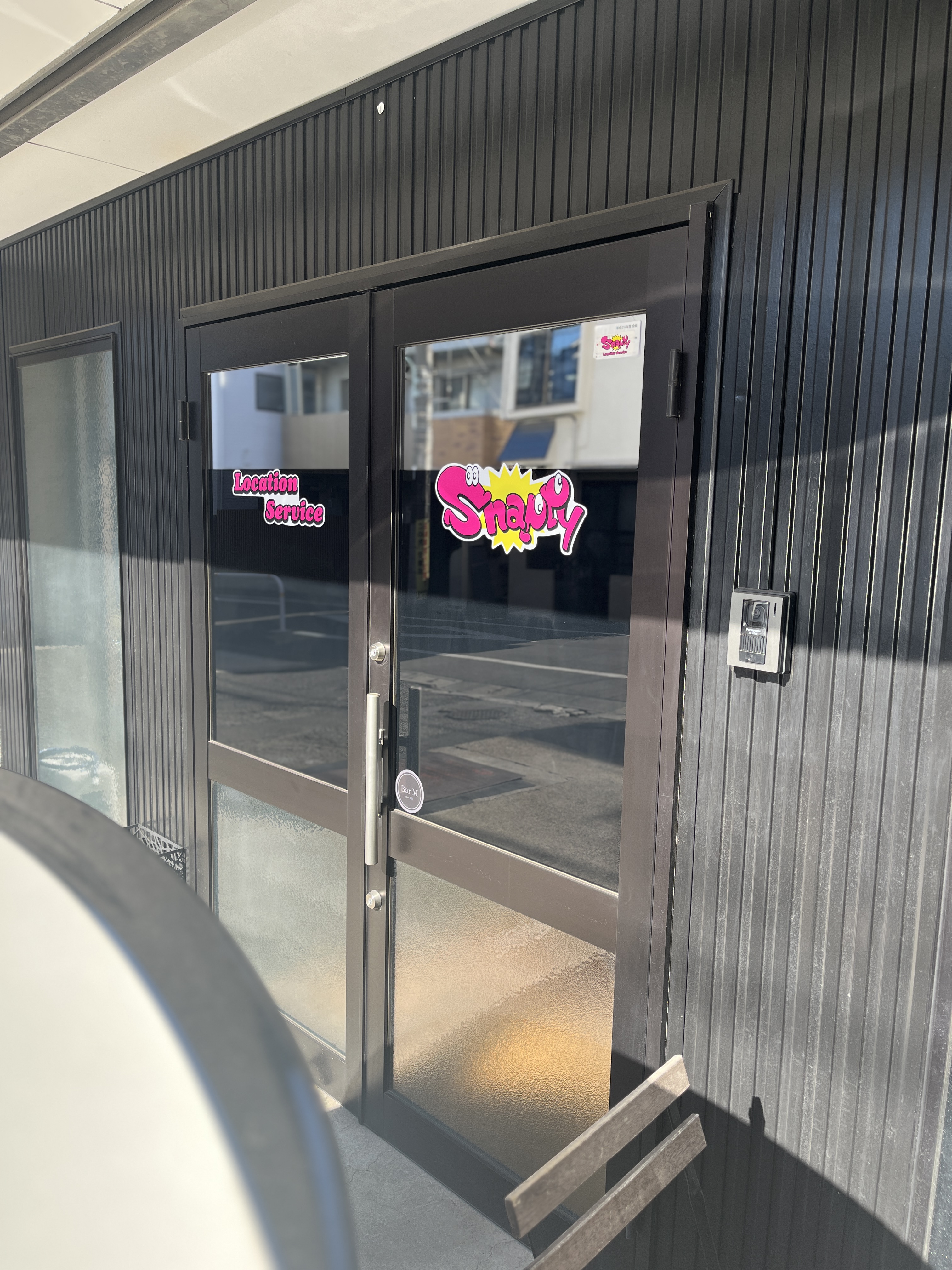 【前日・当日対応可】映像・テレビ・CM撮影のロケバス手配ならロケバススナッピー